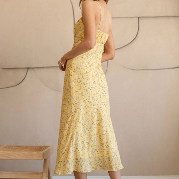 ❌SOLD OUT❌ LIGHT MY LOVE YELLOW FLORAL MIDI DRESS - Picture 2 of 2